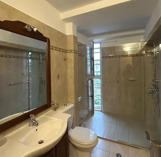 Skanderbeg Square Center *