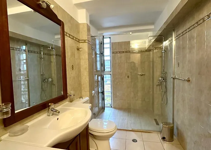 Skanderbeg Square Center