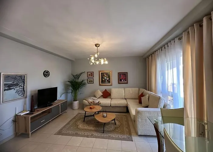 Skanderbeg Square Center * 地拉那