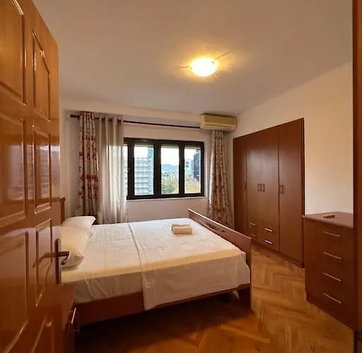Skanderbeg Square Center Apartman
