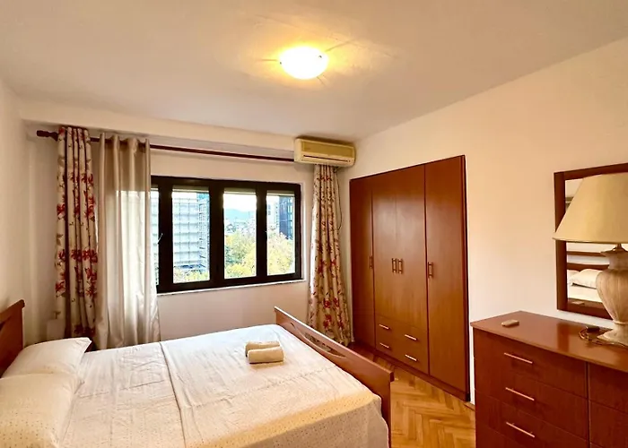 Skanderbeg Square Center Apartman
