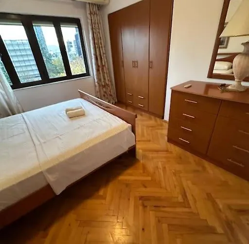 Skanderbeg Square Center Apartman