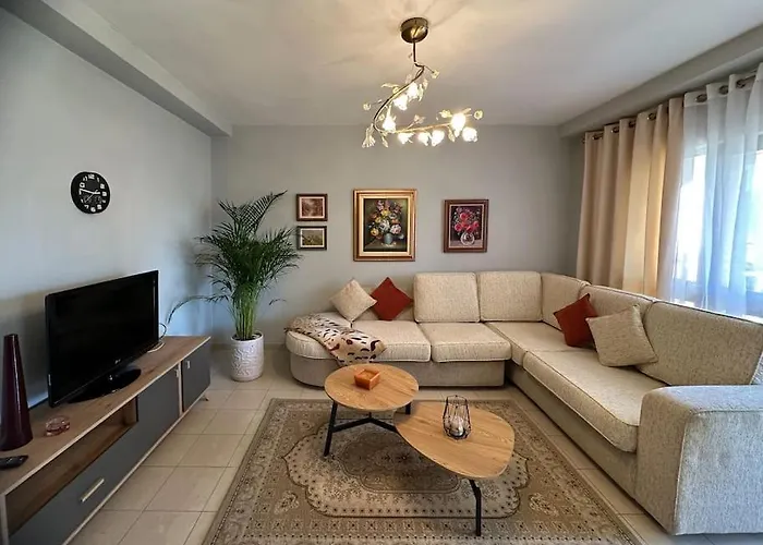 Skanderbeg Square Center * 地拉那